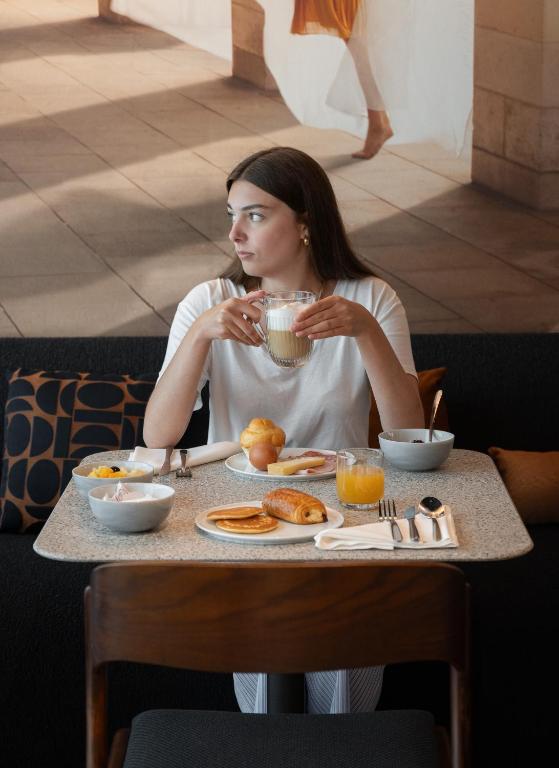 Radisson Hotel Reims - Resim 43