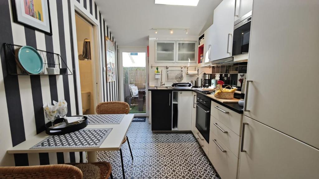 Studios with Mezzanine Rua da Moeda - 19