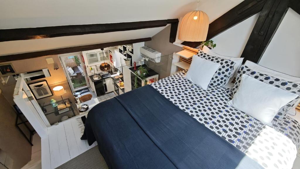 Studios with Mezzanine Rua da Moeda - 15