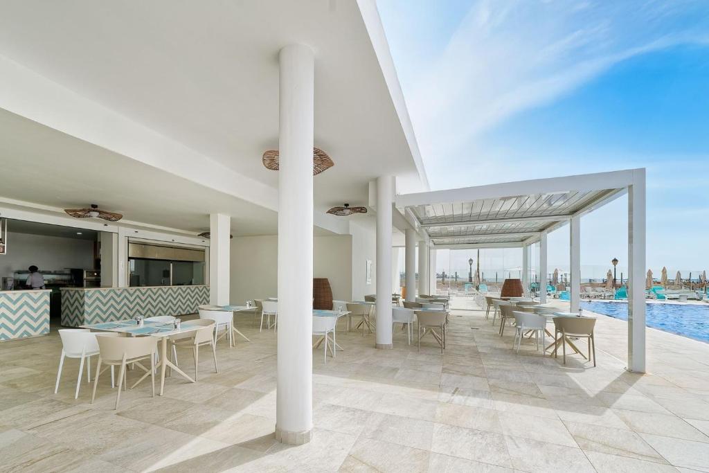 Hotel Las Costas - 11