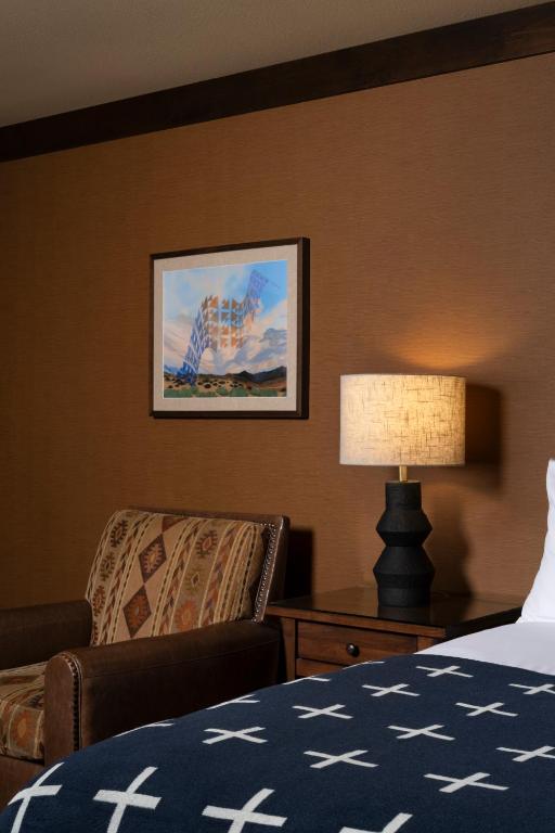 Wayfinder Bishop - Deluxe Single Room With Balcony