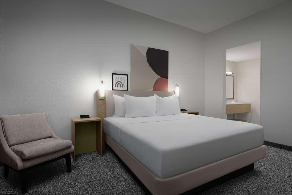 Spark by Hilton Miami Doral photo