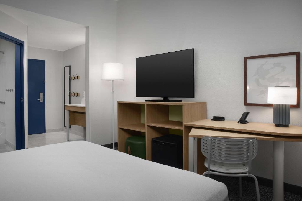 Spark by Hilton Miami Doral photo