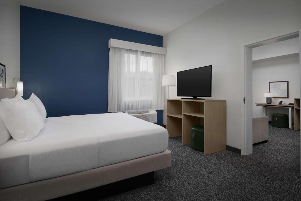 Spark by Hilton Miami Doral photo
