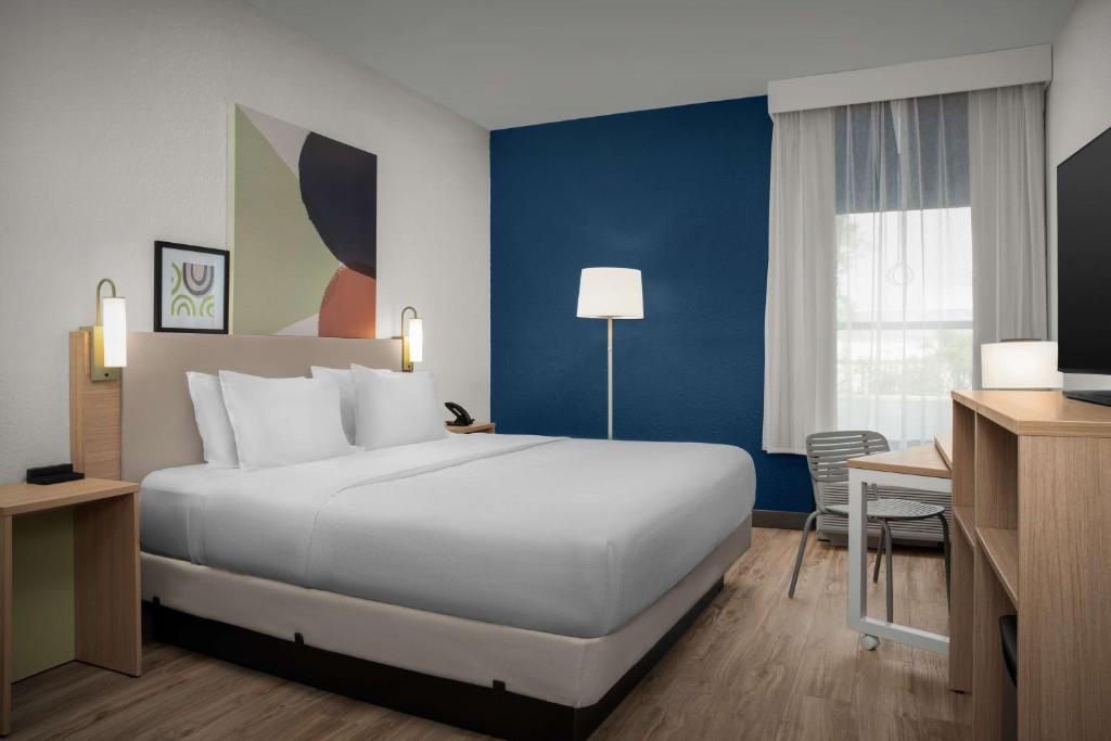 Brandon Center Hotel - 