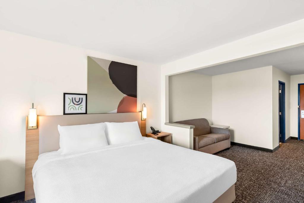 Spark by Hilton Springfield Southwest photo