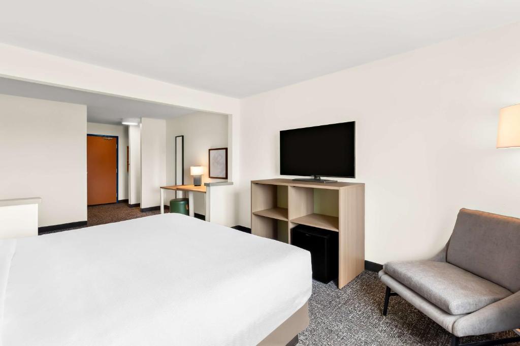 Spark by Hilton Springfield Southwest photo