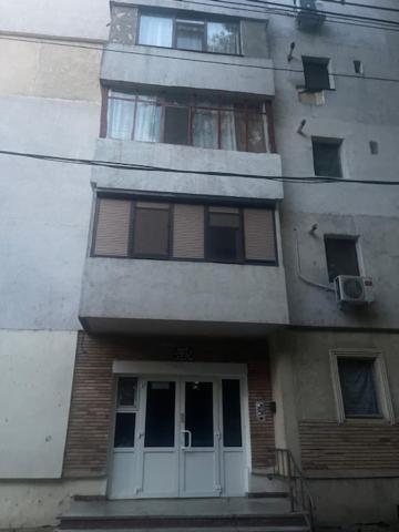 Το κτήριο όπου στεγάζεται  το διαμέρισμα