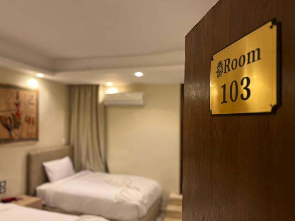 Bedouin Camp pyramids view INN - 11