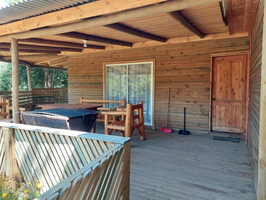 Photo de la galerie de l'établissement Cabañas Oasis 2, Radal 7 tazas, à Molina