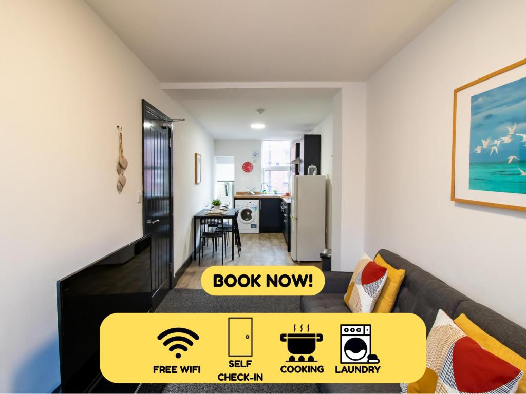 TV a/nebo společenská místnost v ubytování Cosy And Homey 1br Flat In Sunderland Centre