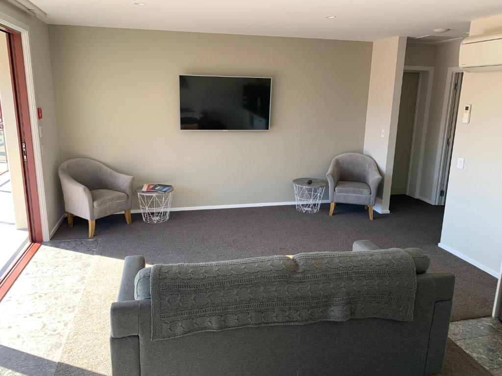 Red Tussock Motel - Resim 36