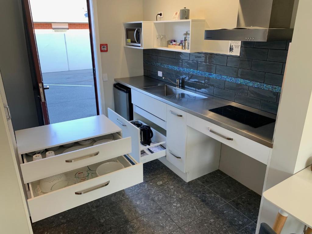 Red Tussock Motel - Resim 12