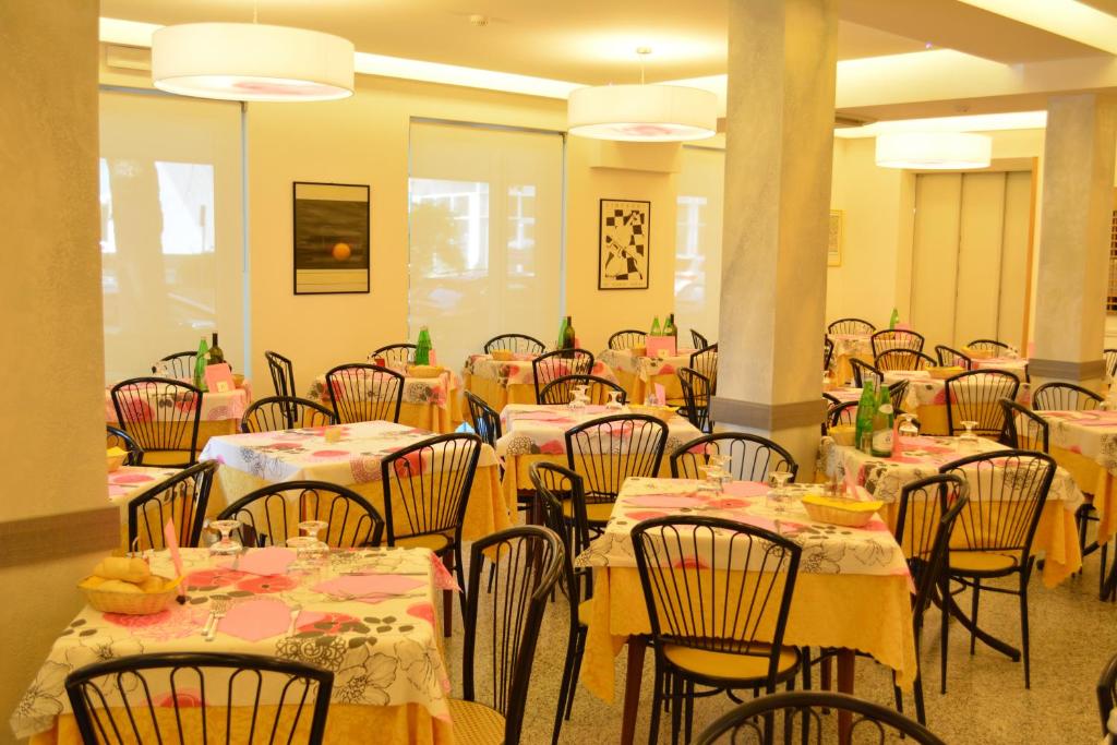 Restaurace v ubytování Hotel Universal
