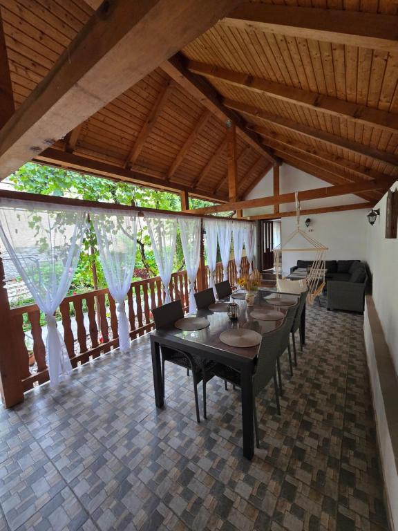 Foto dalla galleria di Casa Bucium a Bucium