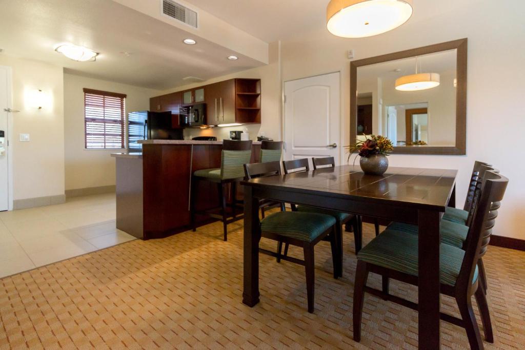 Marbrisa Carlsbad Resort - 