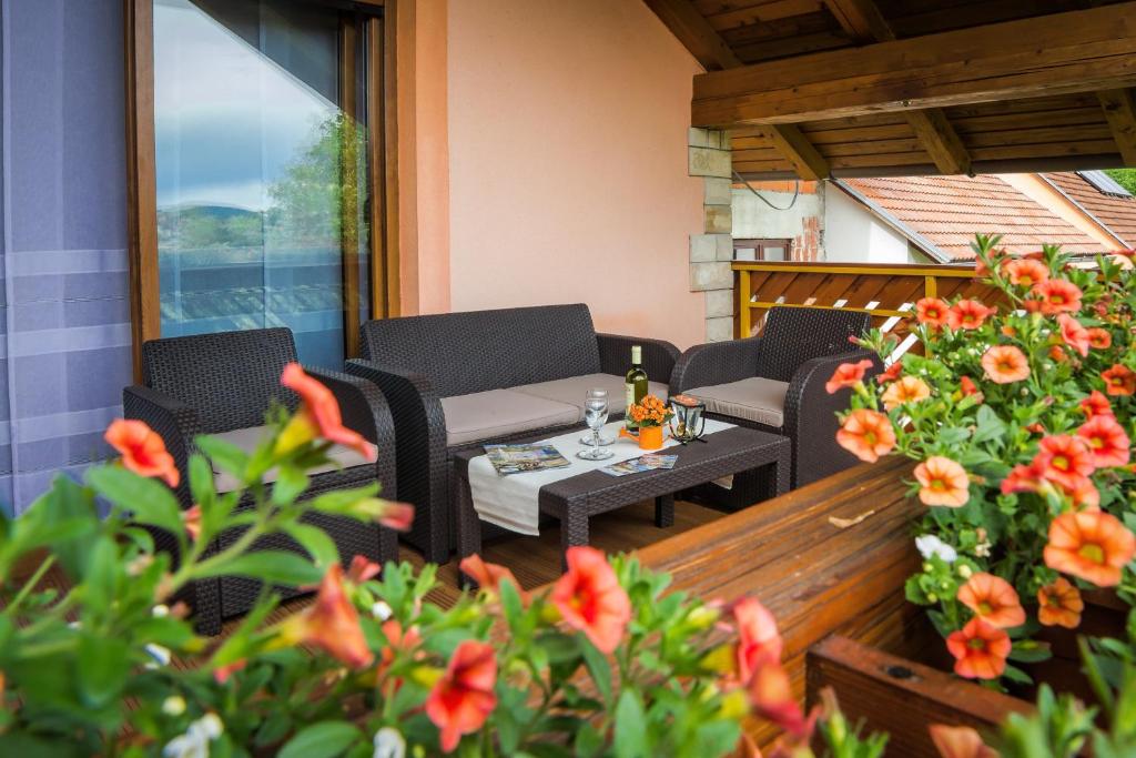 Guest House Nena Rastoke - Nature Retreat with waterfall views - 19