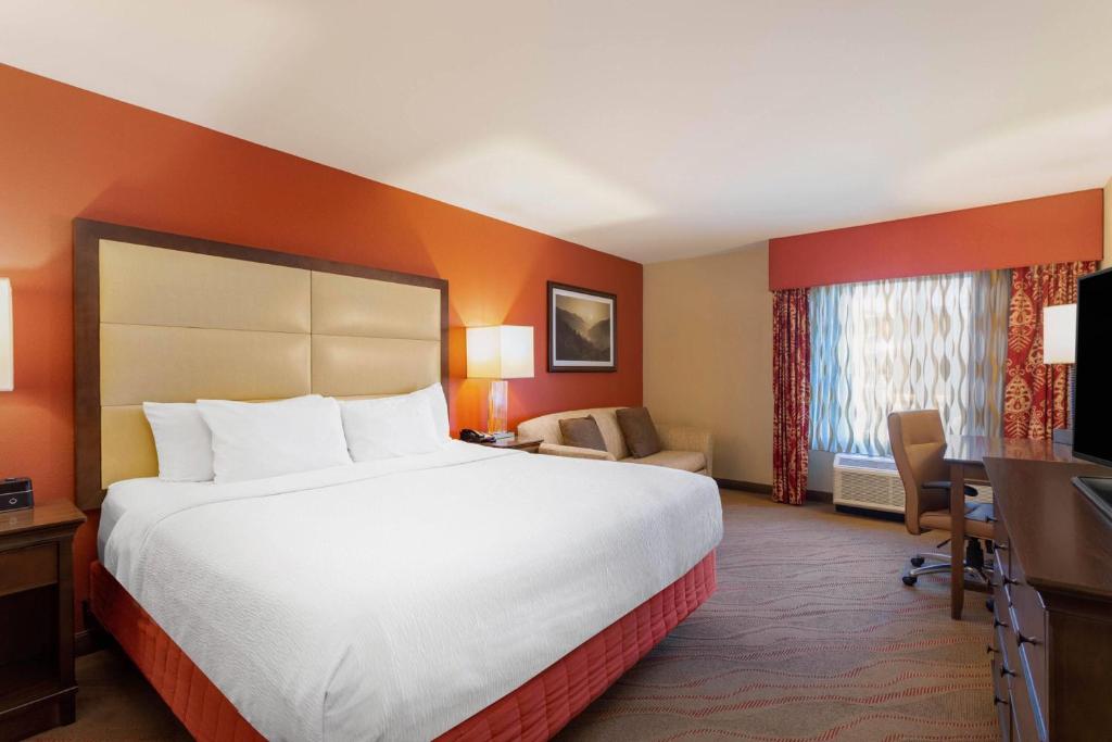 La Quinta by Wyndham Pigeon Forge - 