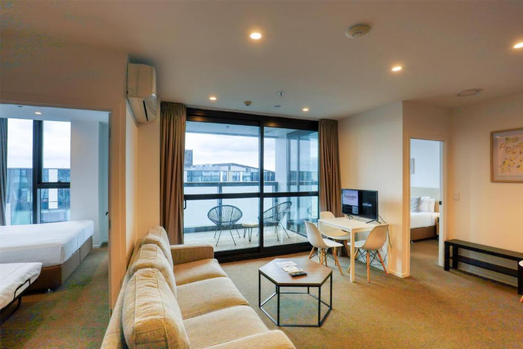 Ramada Suites by Wyndham Queenstown Remarkables Park - Resim 31