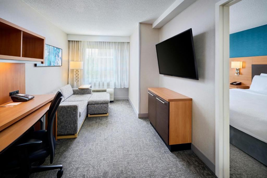 TownePlace Suites by Marriott Mississauga-Airport Corporate Centre - Resim 43