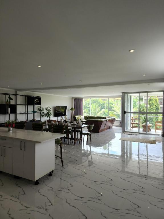 Χώρος καθιστικού στο Zoya Penthouse No 10