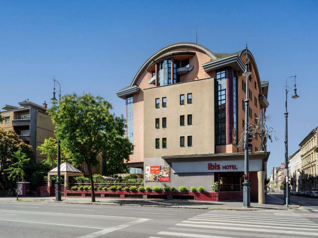 Ibis Budapest Heroes Square - Resim 1
