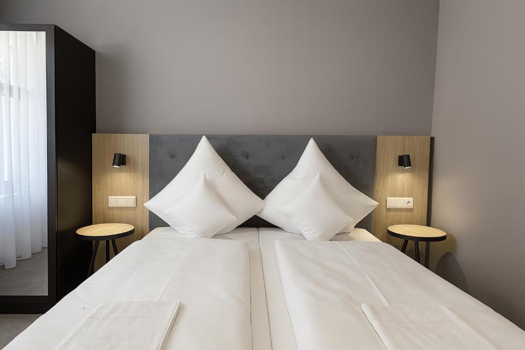 HI Grand City Hotel - Resim 10