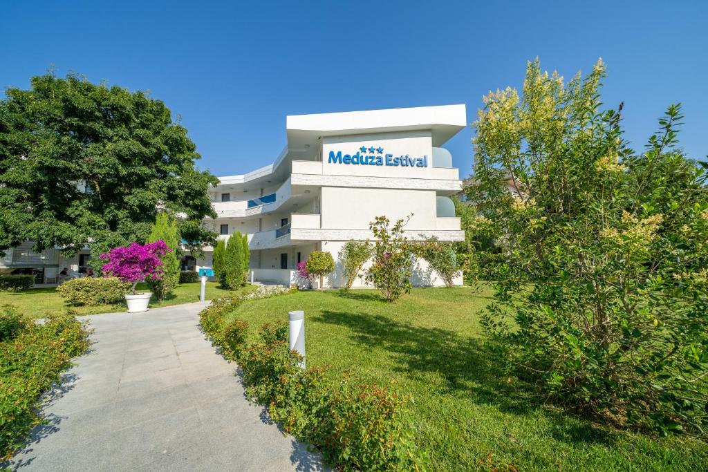 Bygningen som hotellet ligger i