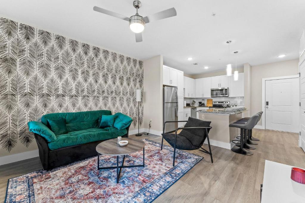 Kuchyň nebo kuchyňský kout v ubytování Pinnacle Apartments W Amenties by Heavenly Homes