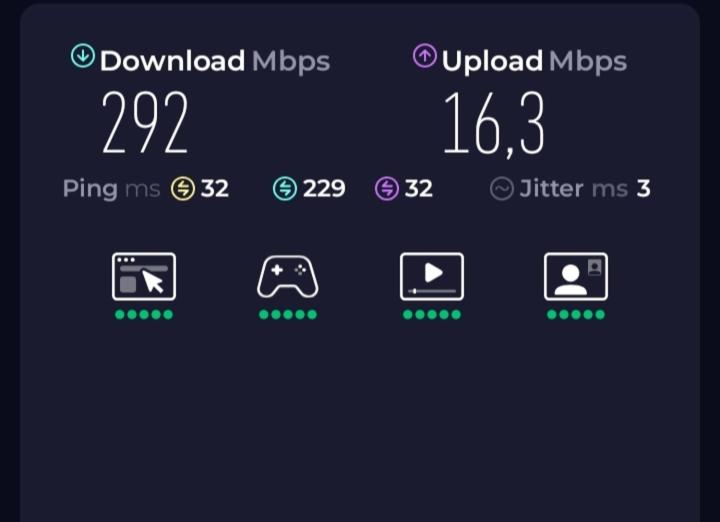 a screenshot of a cell phone screen with the number of downloads at Casinha das Estrelas in Cerejeira