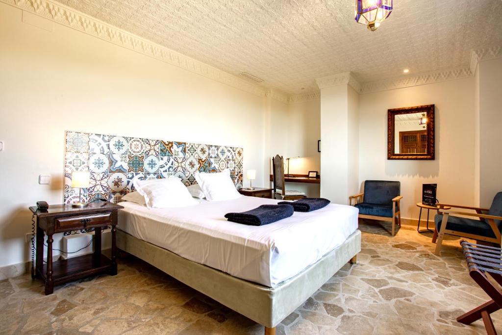 Hotel Castillo de Monda - 10