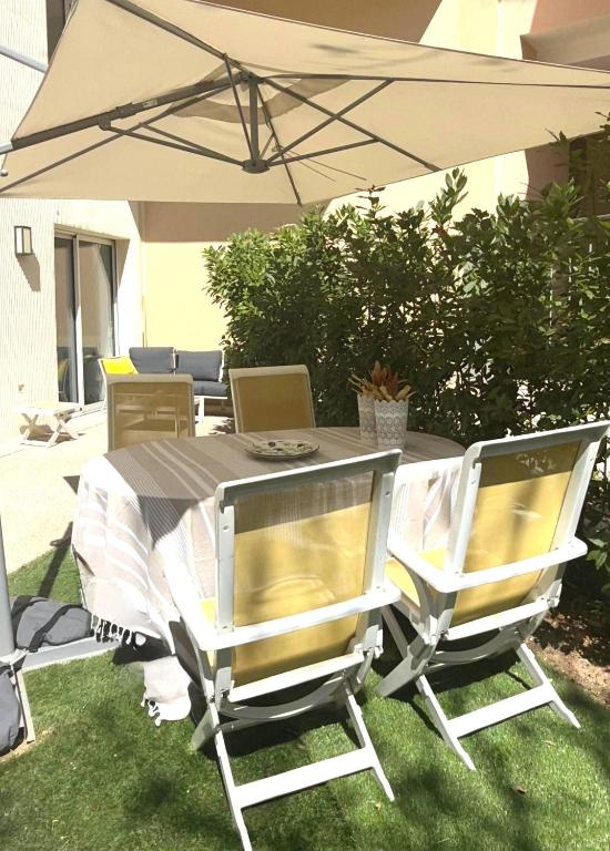 2 Bedroom Flat with Garden in Antibes