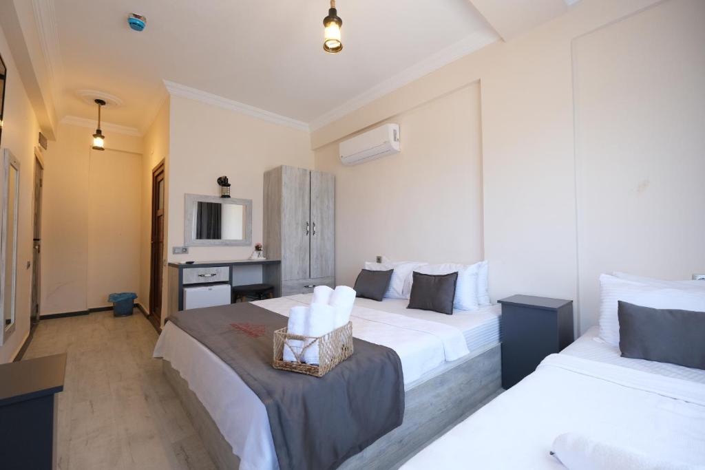 Tek Han Kumkuyu - Family Room