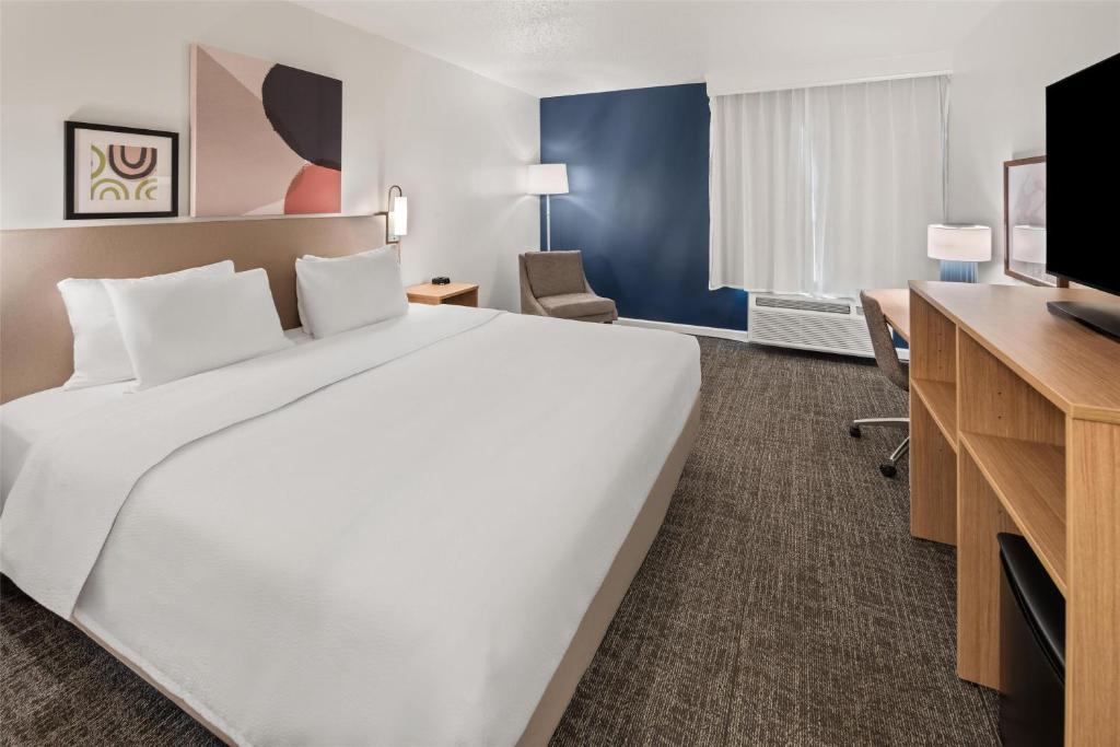 Spark by Hilton Waldorf photo