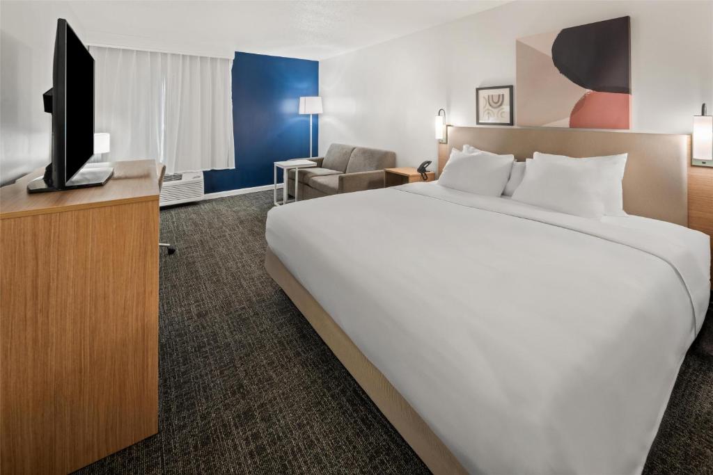 Spark by Hilton Waldorf photo