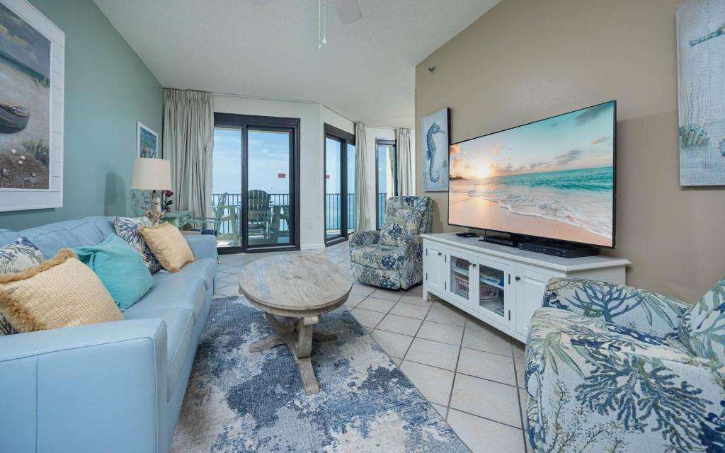 Μια τηλεόραση ή/και κέντρο ψυχαγωγίας στο Phoenix East 1502 condo