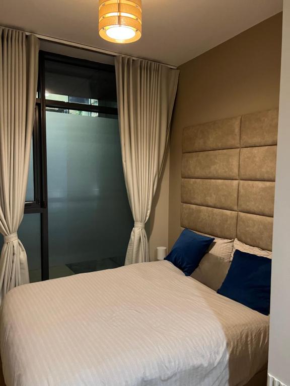 Postel nebo postele na pokoji v ubytování Private Room in Stunning Shared Apartment Newly Refurbished