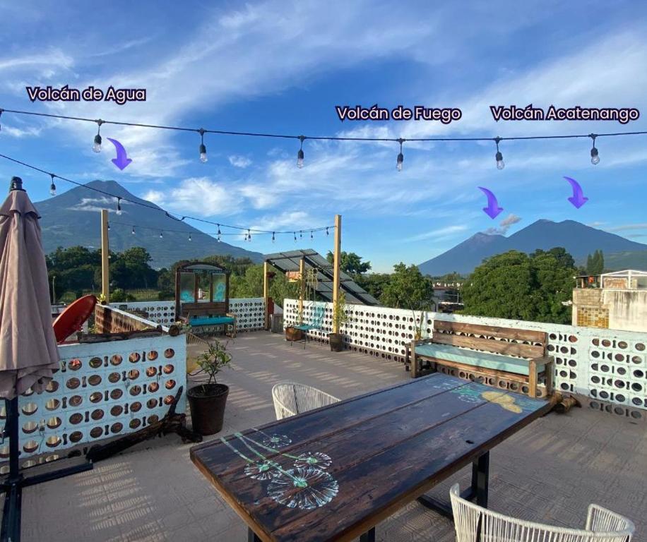 Γενική θέα στο βουνό ή θέα στο βουνό από  αυτό το δωμάτιο σε οικογενειακή κατοικία