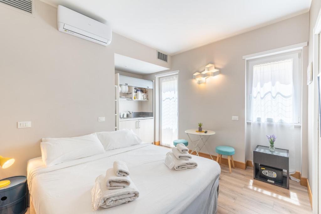 Double Pixel Apartments
