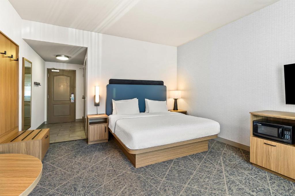 Hampton Inn and Suites Merced - Habitación Con Cama Extragrande - No Fumadores