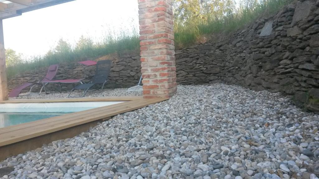 Bazén v ubytování Apartments Cederika nebo v jeho okolí
