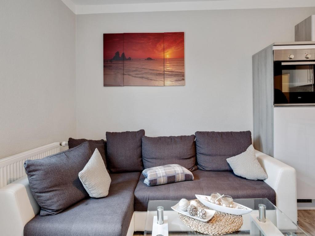 Posezení v ubytování Cozy Coastal Escape with Garden
