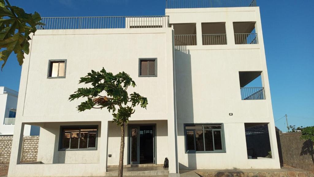 Το κτήριο όπου στεγάζεται  η παραθεριστική κατοικία
