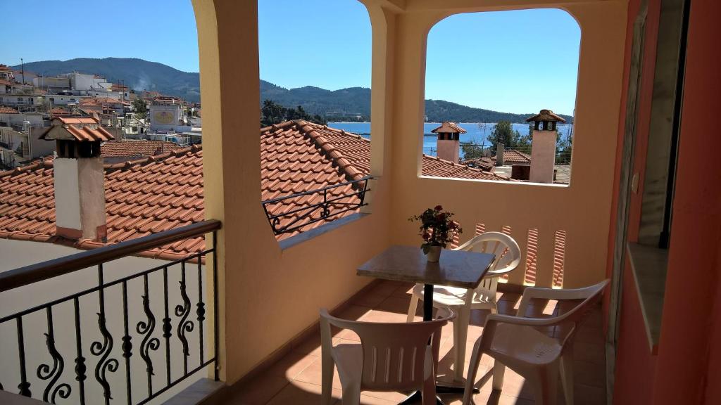 Muses - Double Room With Balcony And Sea View