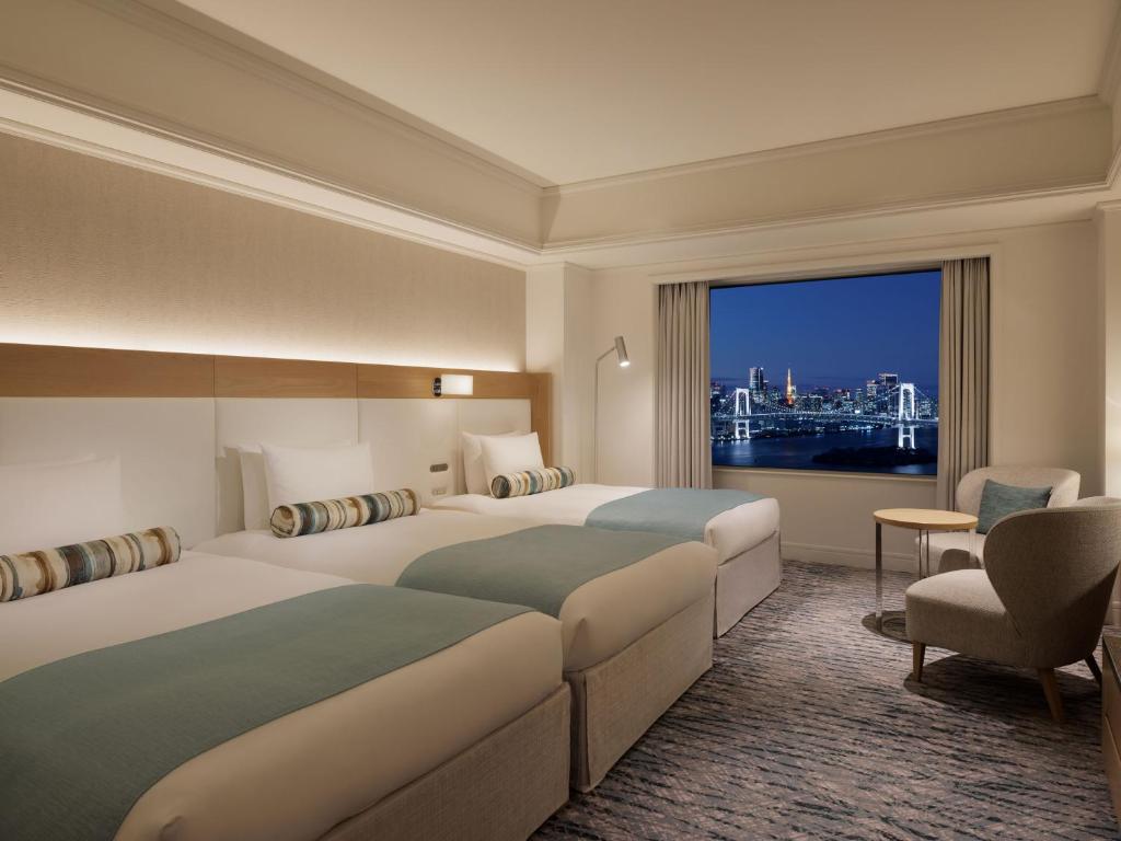 Chambre Triple Deluxe - Étage Premier - Côté Pont Arc-en-Ciel - Non-Fumeurs