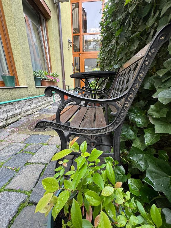 Lucas 10 Apartments - Resim 9