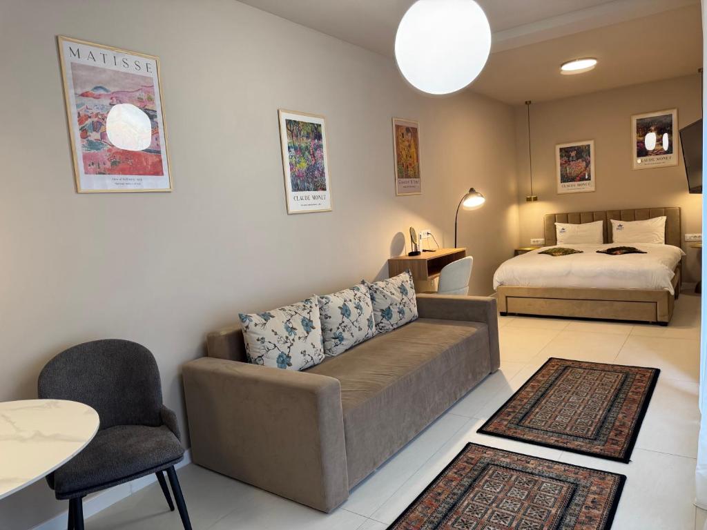 Lucas 10 Apartments - Resim 23