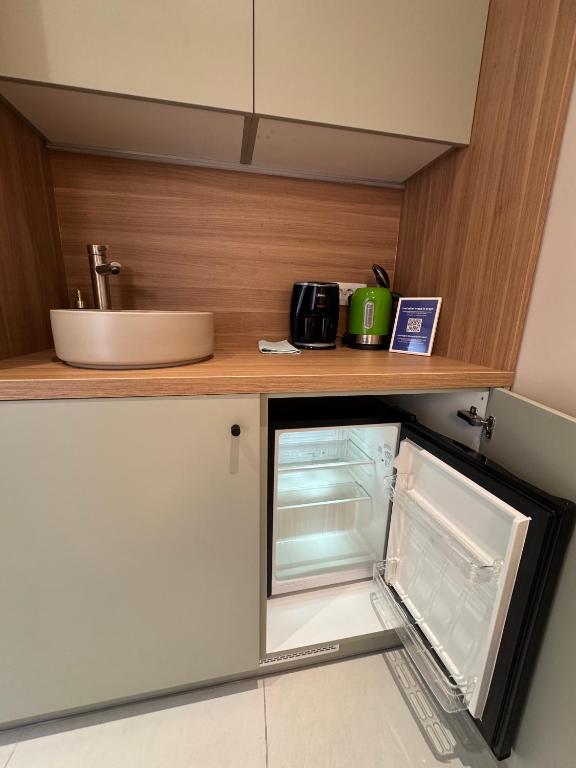 Lucas 10 Apartments - Resim 37