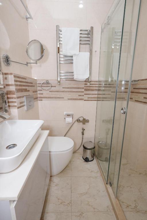 لابی و فضای عمومی Westhills Hotel - تصویر ۵