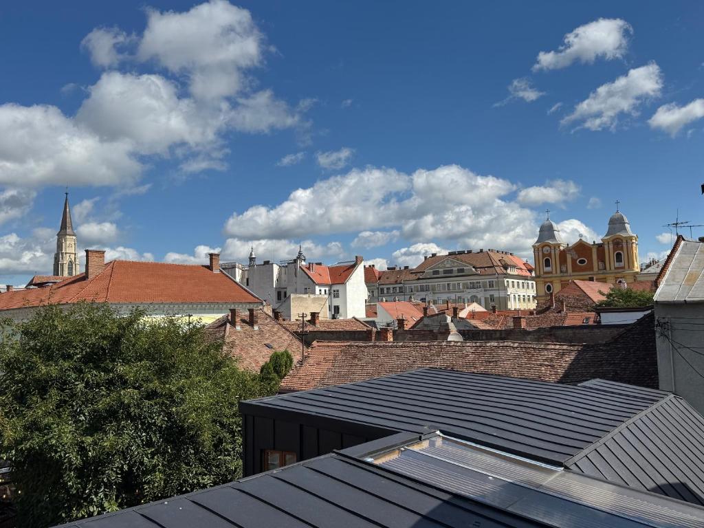 Lucas 10 Apartments - Resim 40